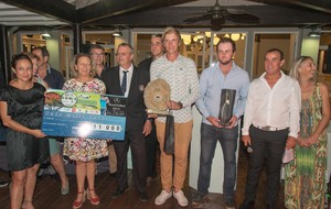 INTERNATIONAUX PROFESSIONNELS DE DOUBLE : L'HEURE DES RÉCOMPENSES